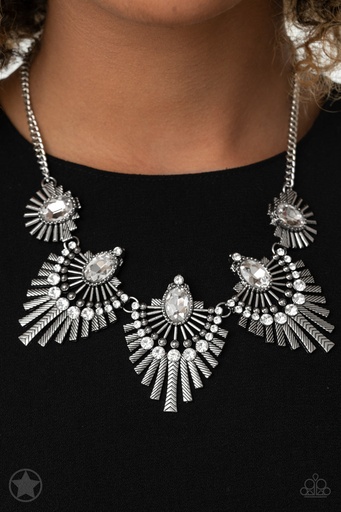 [004] Statement Necklace with Textured Silver and Crystals - Miss YOU-niverse