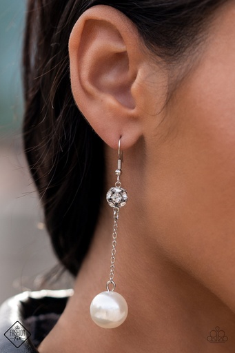 [121] Dangle Pearl Earrings with Crystal in Silver - Nautical Nostalgia