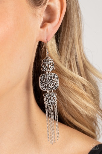 [214] Long Earrings in Silver Dangle - Eastern Elegance