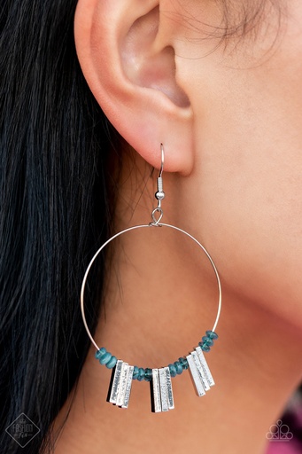 [272] Loop Earrings Blue Beads and Silver - Luxe Lagoon